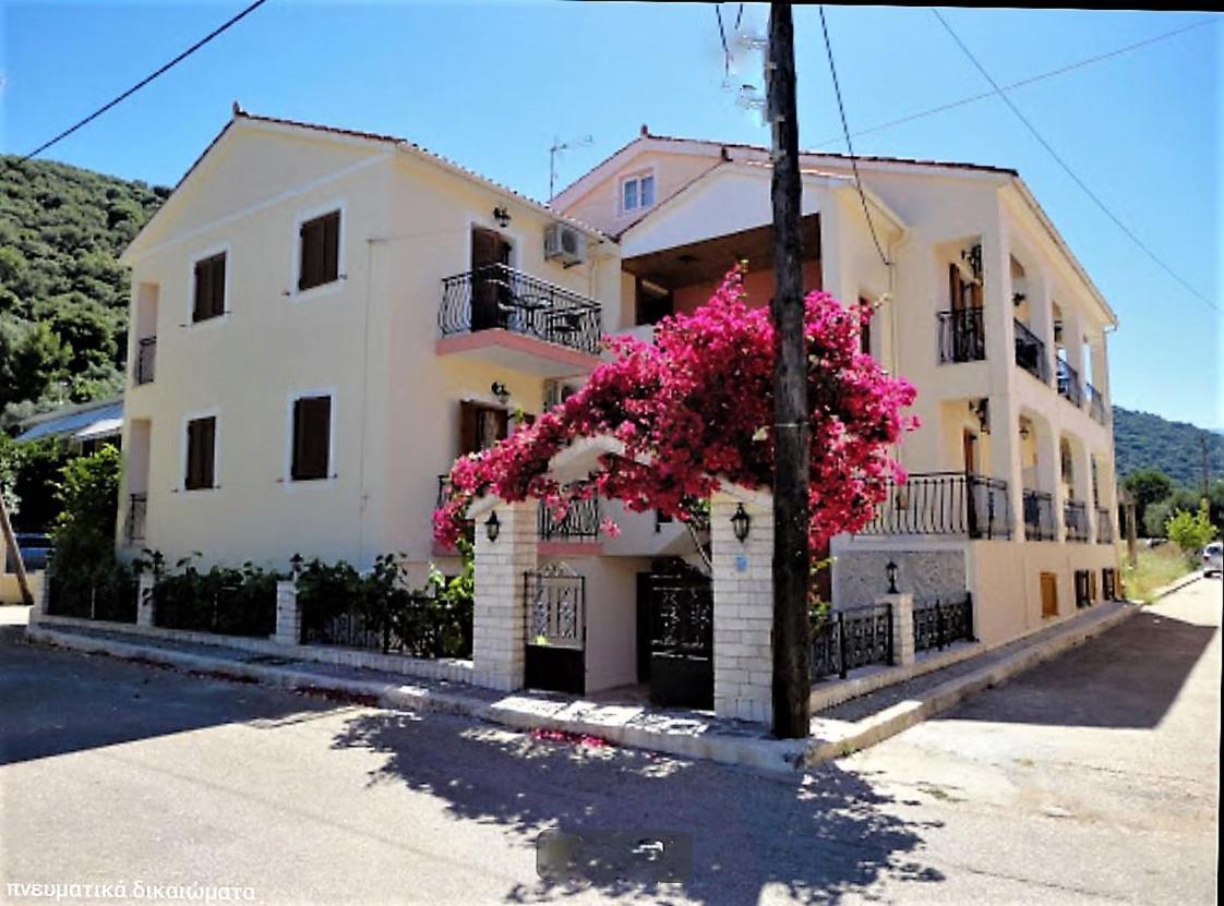 Alexatos Studios & Apartments Agia Efimia Luaran gambar