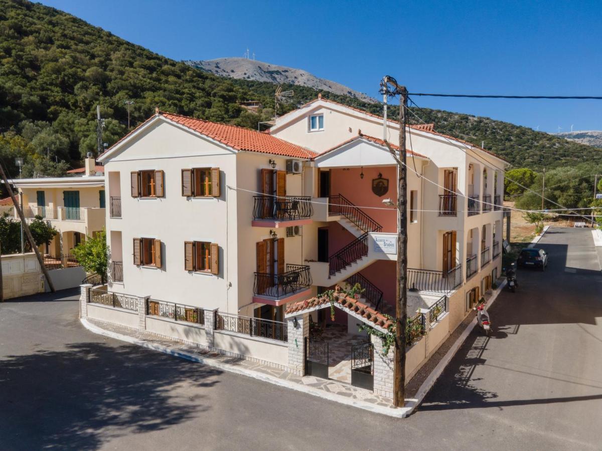 Alexatos Studios & Apartments Agia Efimia Luaran gambar