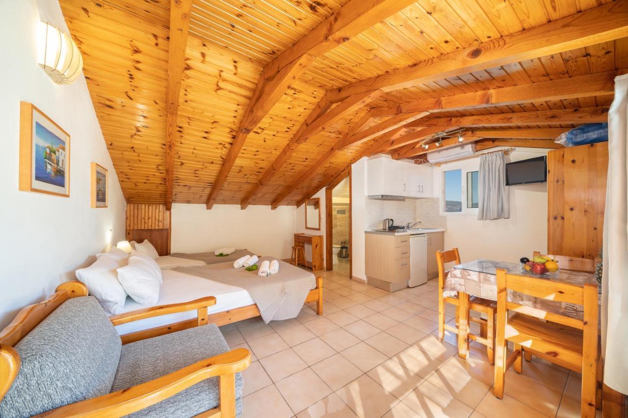 Alexatos Studios & Apartments Agia Efimia Luaran gambar