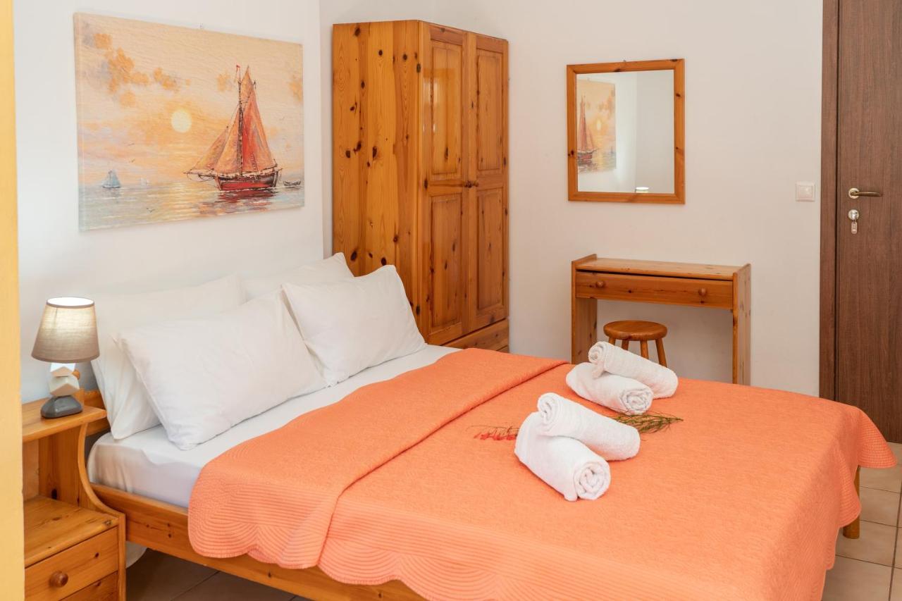 Alexatos Studios & Apartments Agia Efimia Luaran gambar