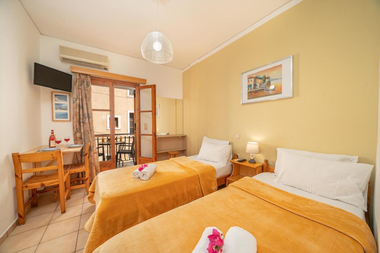 Alexatos Studios & Apartments Agia Efimia Luaran gambar