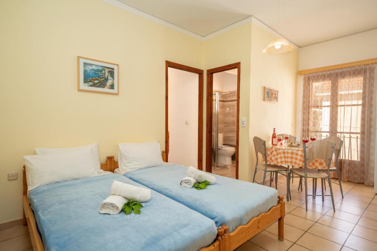 Alexatos Studios & Apartments Agia Efimia Luaran gambar