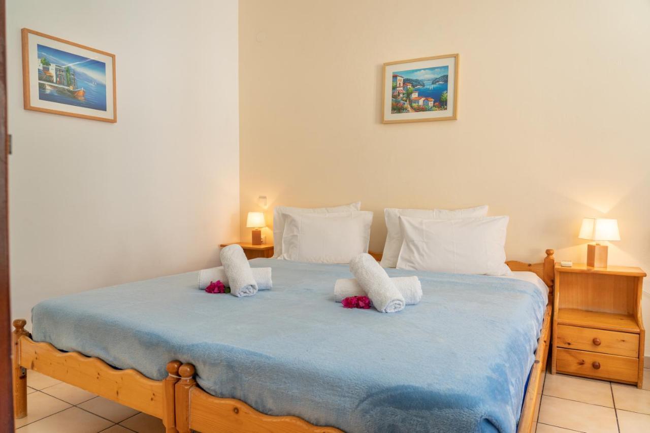 Alexatos Studios & Apartments Agia Efimia Luaran gambar