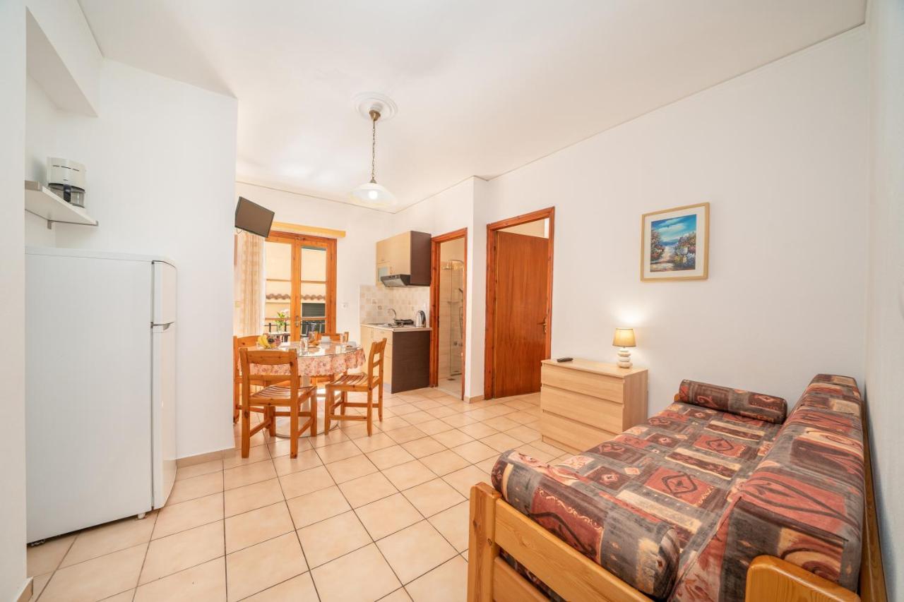 Alexatos Studios & Apartments Agia Efimia Luaran gambar