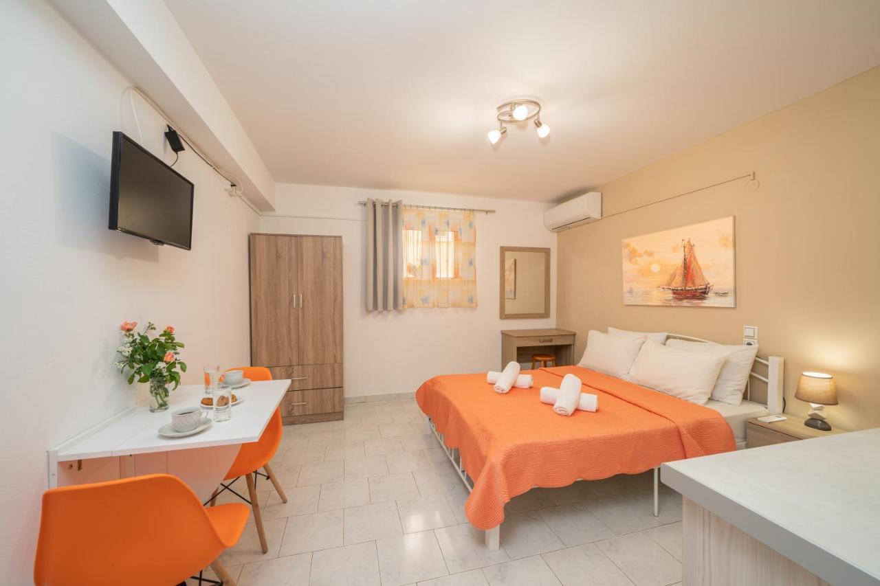 Alexatos Studios & Apartments Agia Efimia Luaran gambar