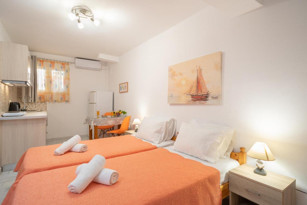 Alexatos Studios & Apartments Agia Efimia Luaran gambar