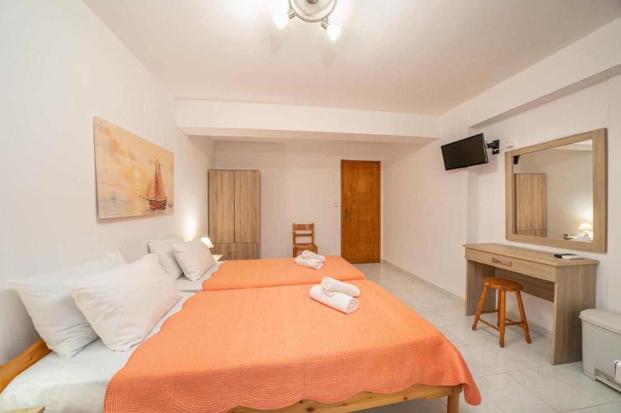 Alexatos Studios & Apartments Agia Efimia Luaran gambar
