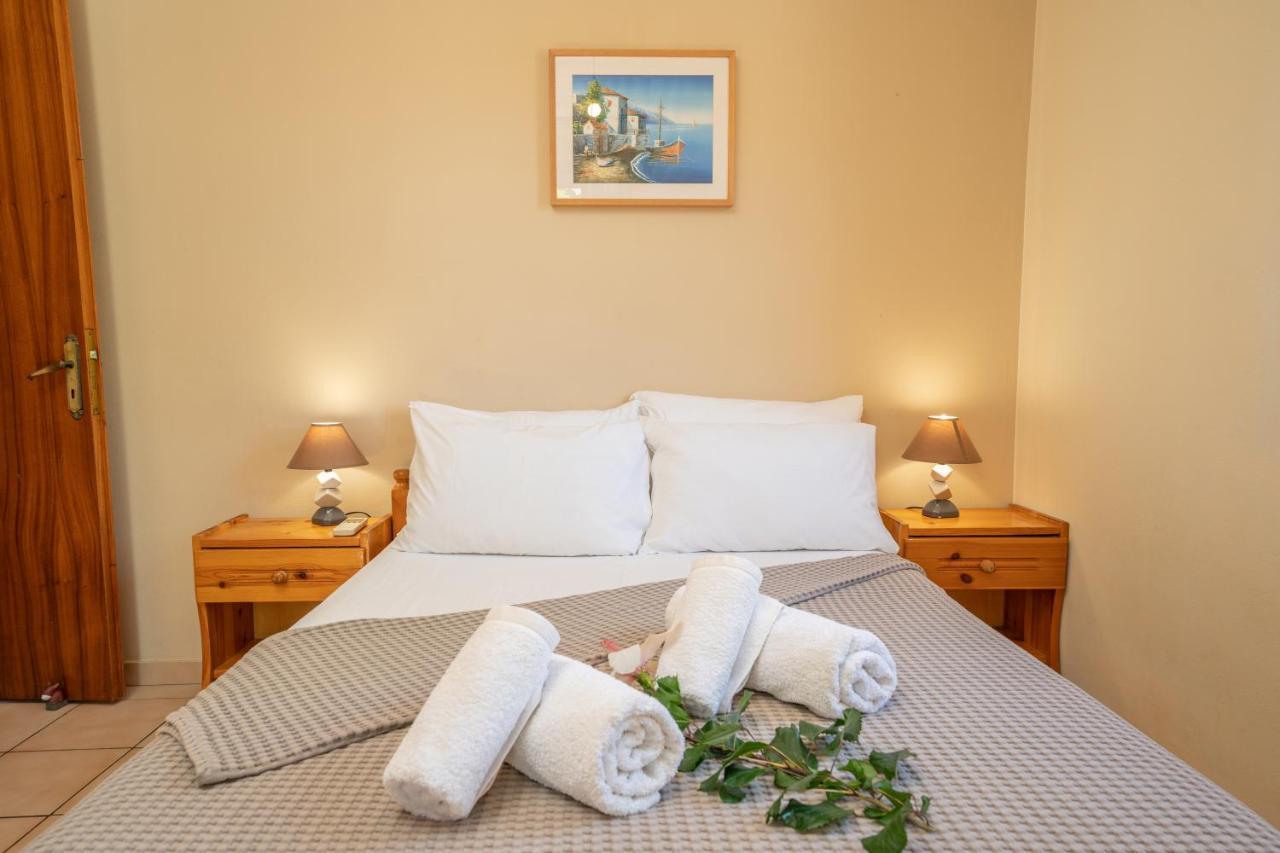 Alexatos Studios & Apartments Agia Efimia Luaran gambar