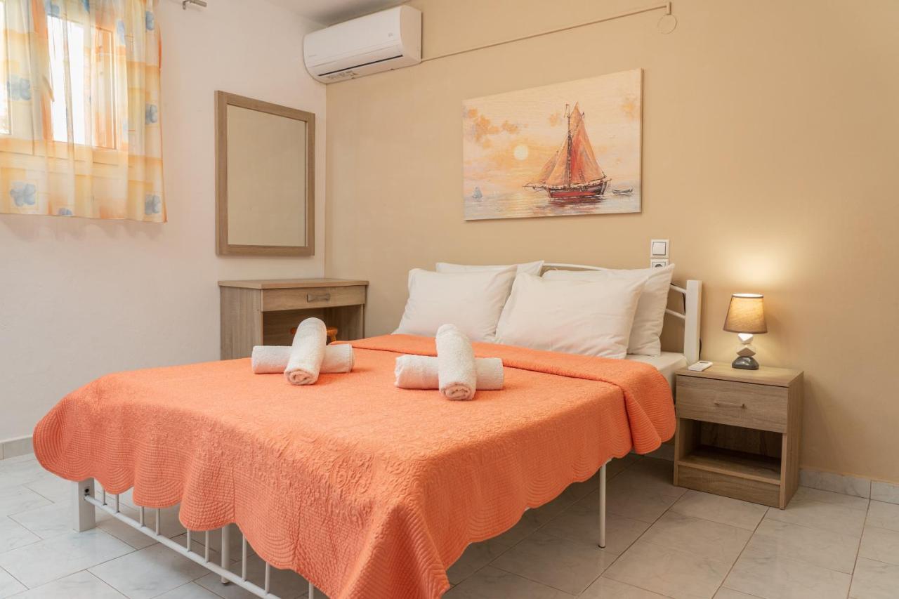 Alexatos Studios & Apartments Agia Efimia Luaran gambar